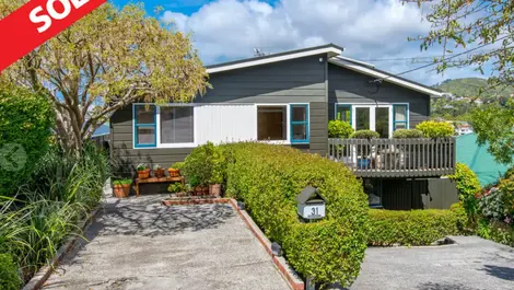 Auckland price growth slowing but regions continue strong