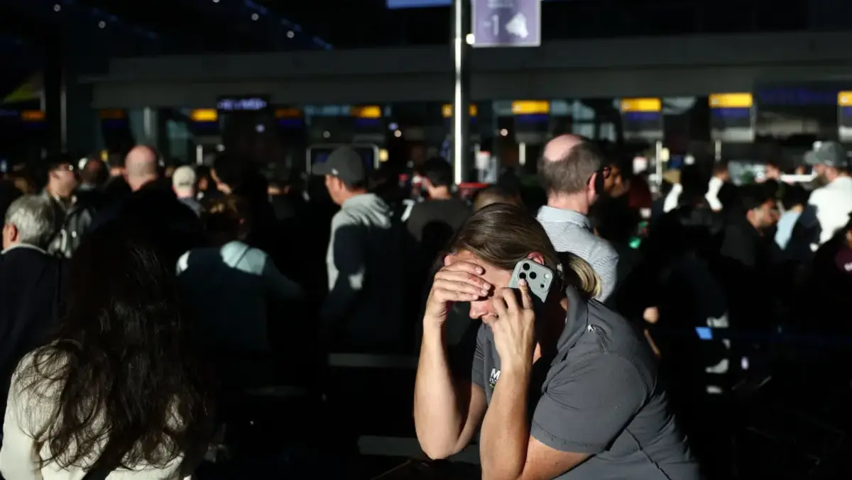 Air traffic control issue disrupts hundreds of flights at major UK airports